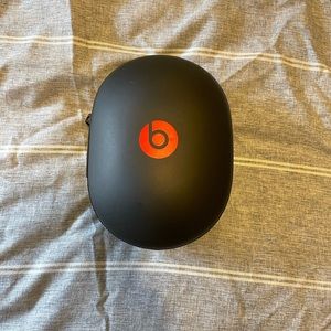 Beats by Dre. Studio headphones (Wired) - Great condition